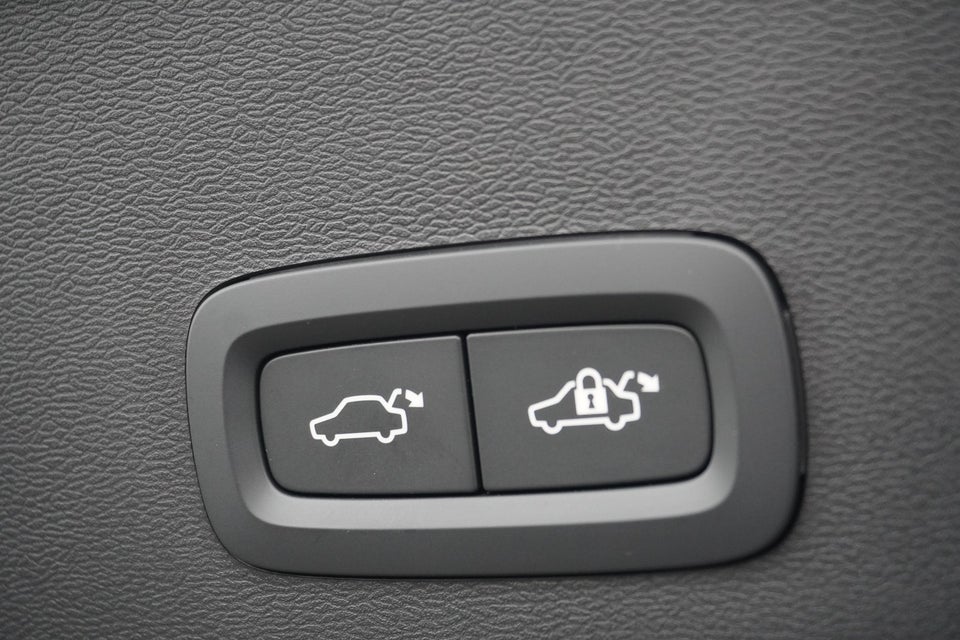 Volvo EX40 Extended Range Ultra 5d