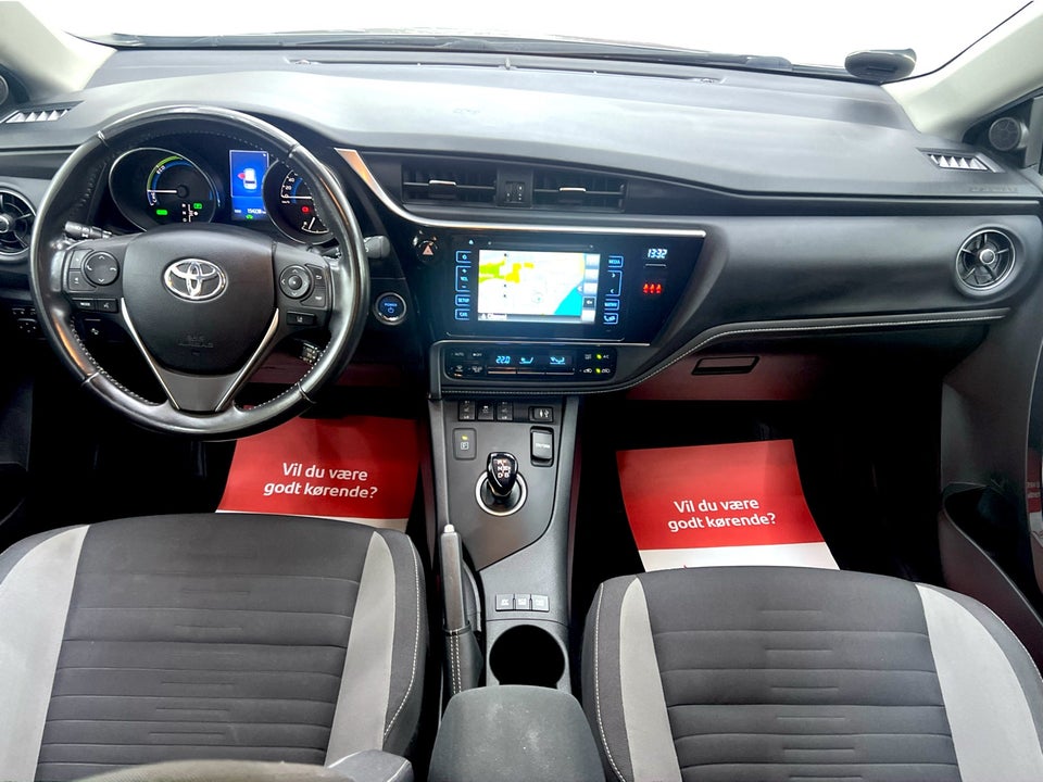 Toyota Auris 1,8 Hybrid H2 Comfort Touring Sports CVT 5d