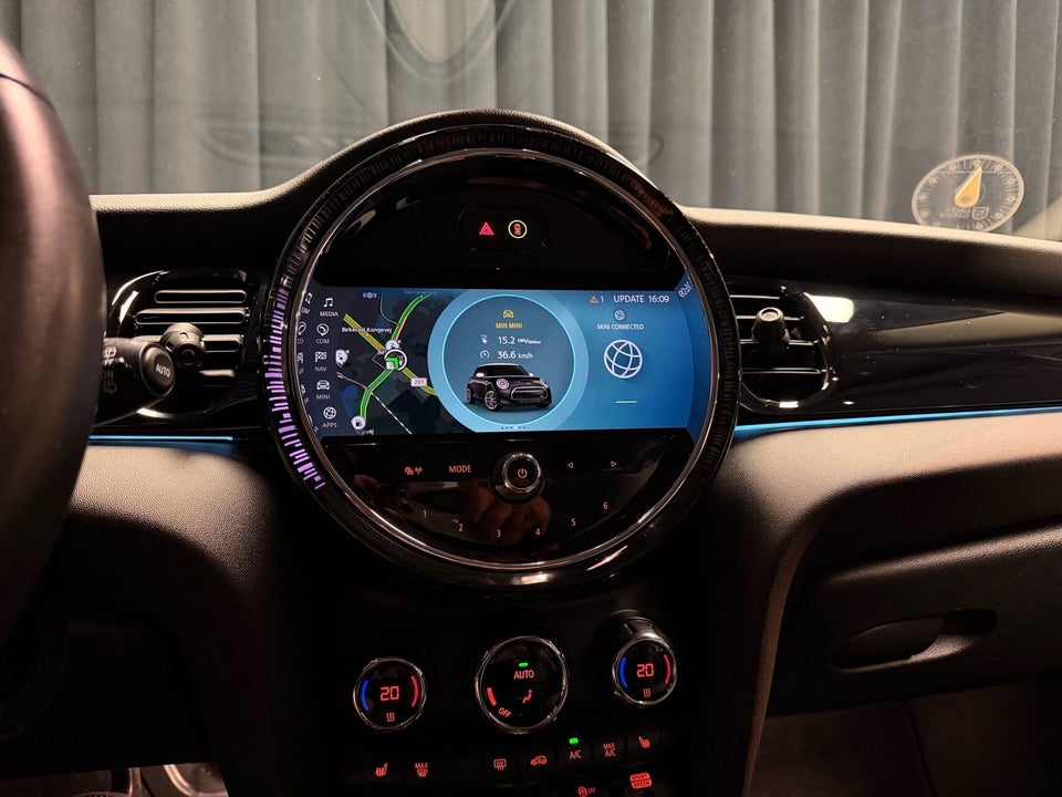 MINI Cooper SE Classic Trim 3d