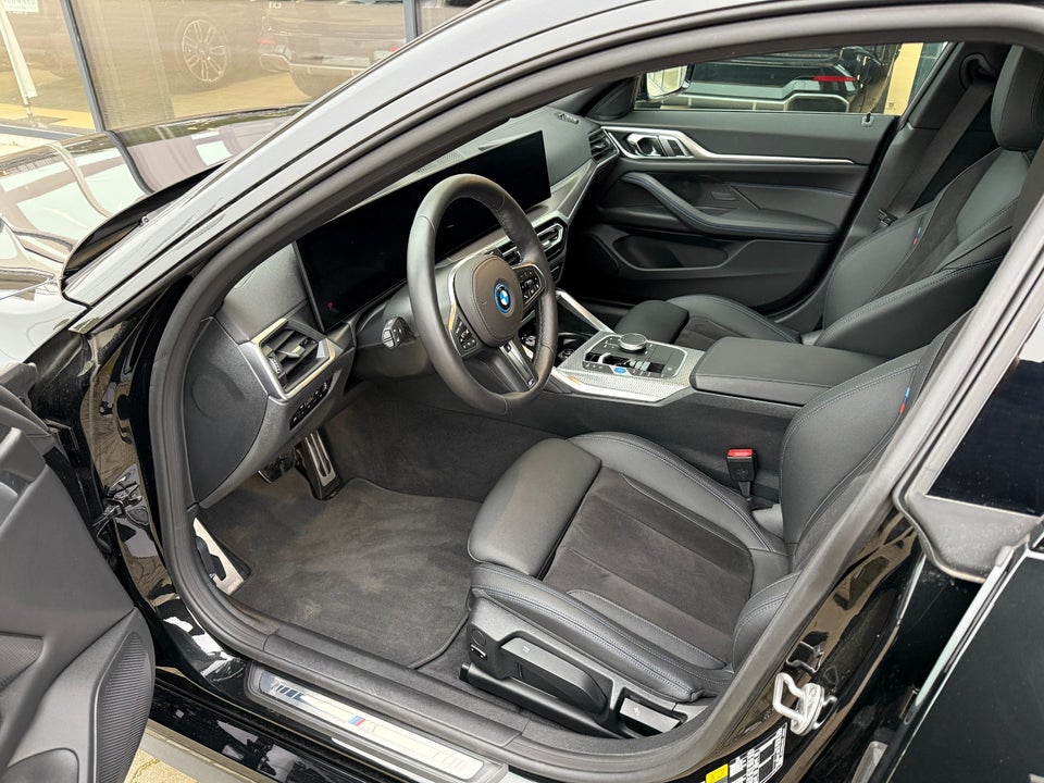 BMW i4 eDrive35 Fully Charged M-Sport 5d