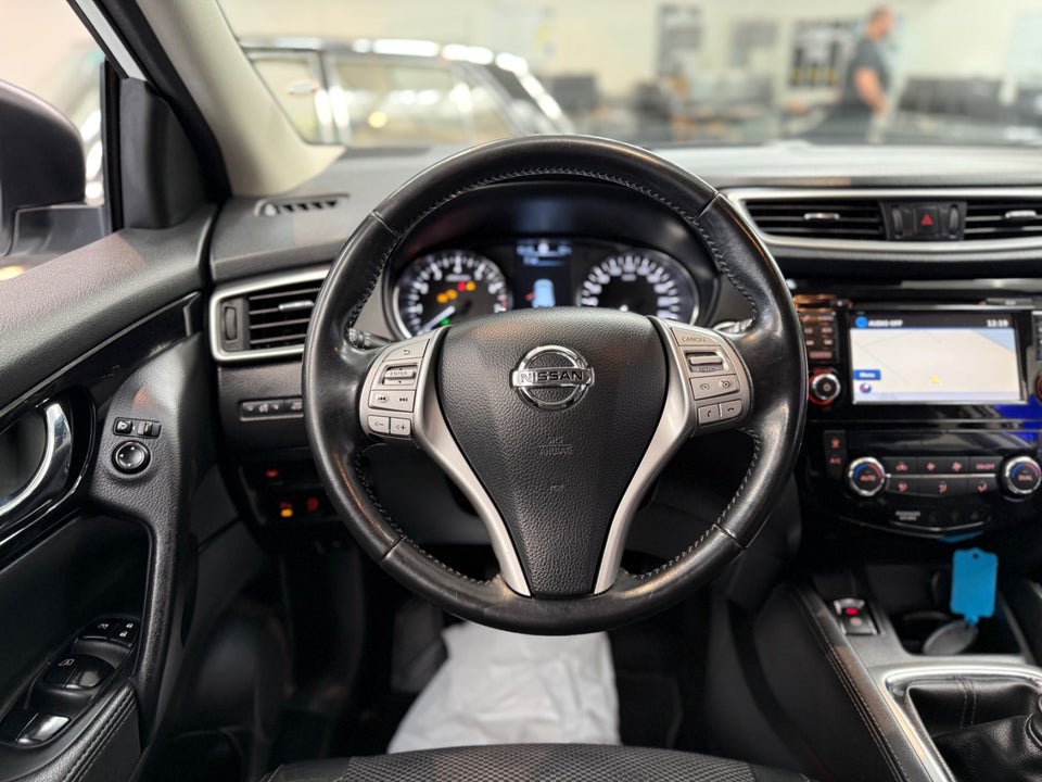 Nissan Qashqai 1,2 Dig-T 115 Tekna 5d