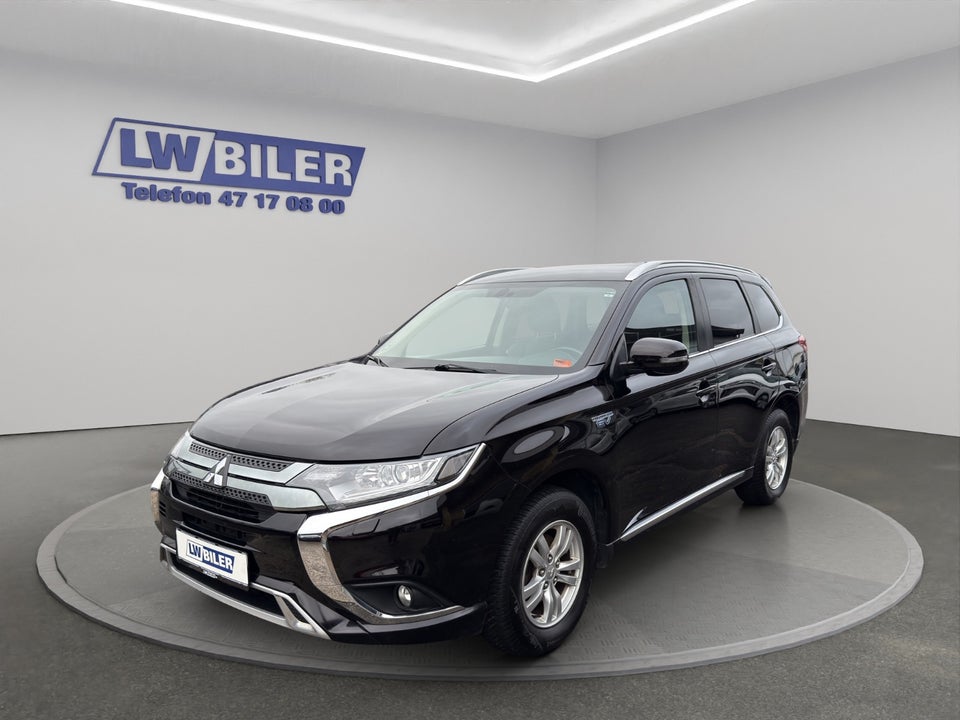 Mitsubishi Outlander 2,4 PHEV Inform CVT 4WD 5d
