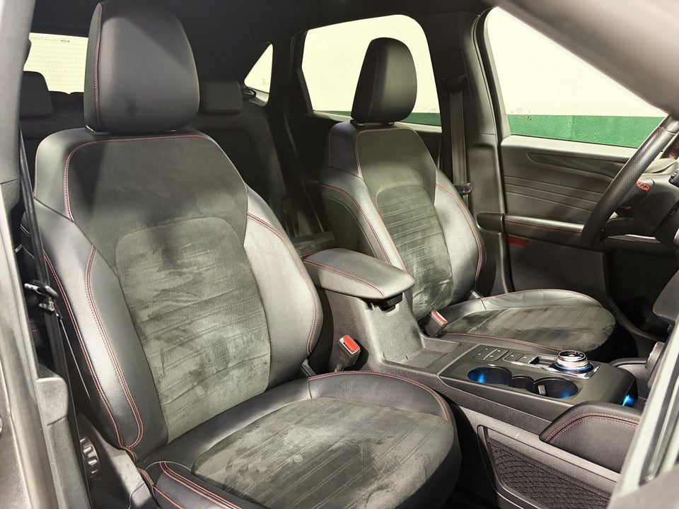 Ford Kuga 2,5 PHEV ST-Line CVT 5d