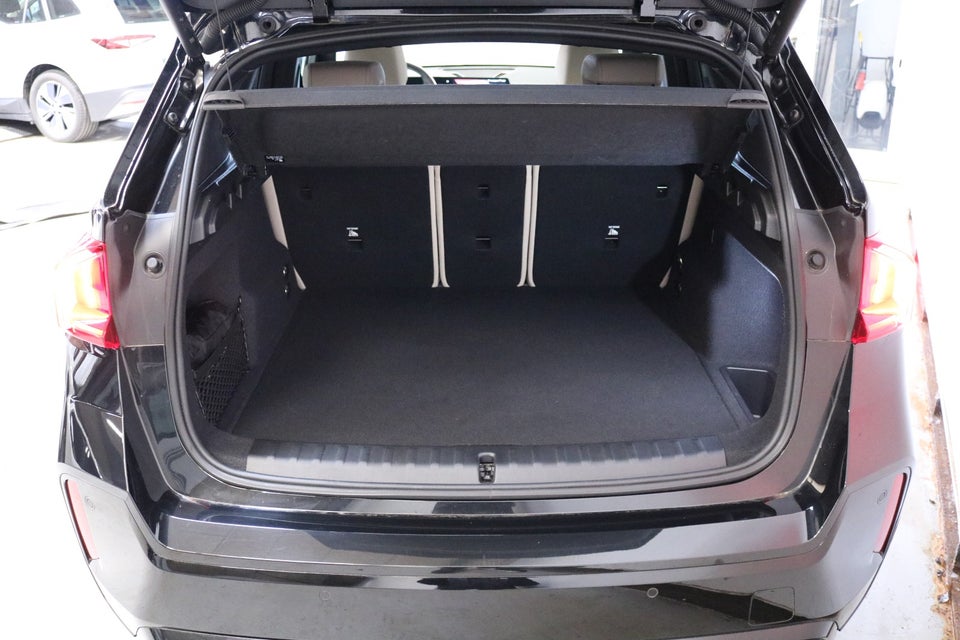 BMW iX1 eDrive20 M-Sport 5d