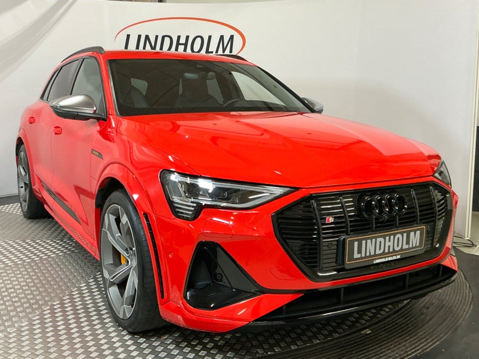 Audi e-tron S quattro 5d