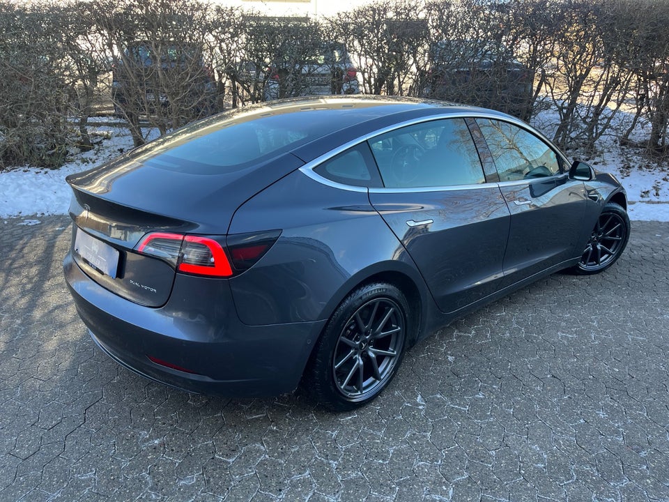 Tesla Model 3 Long Range AWD 4d