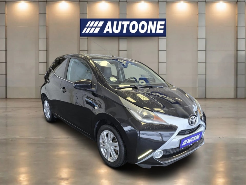 Toyota Aygo 1,0 VVT-i x-black 5d