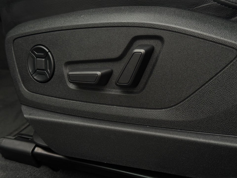 Audi Q8 e-tron 55 S-line Sportback quattro 5d