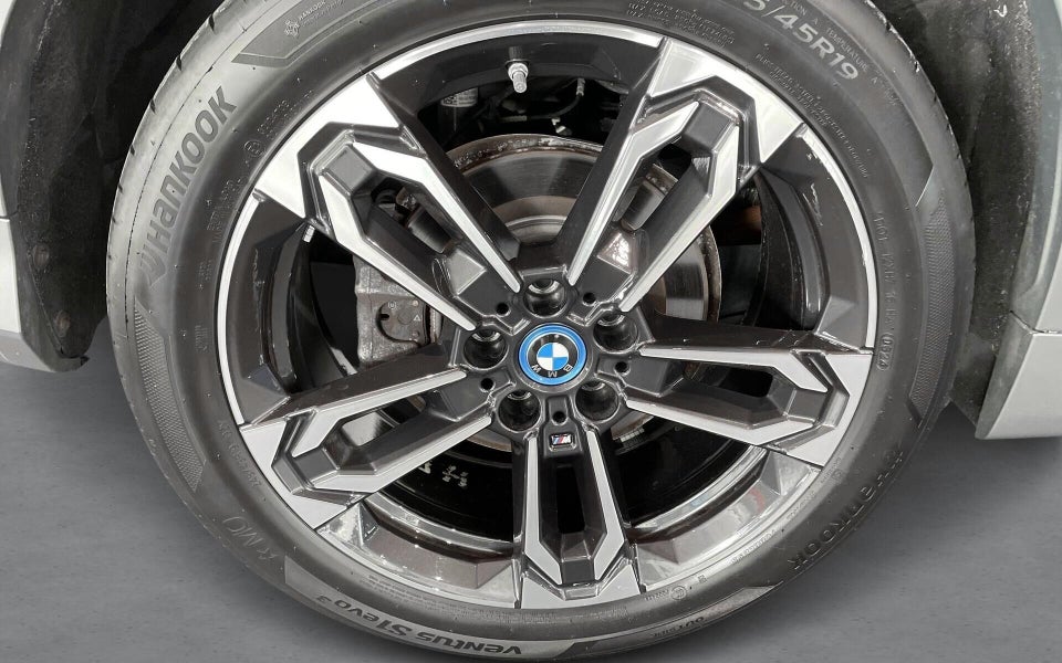 BMW iX2 eDrive20 M-Sport 5d