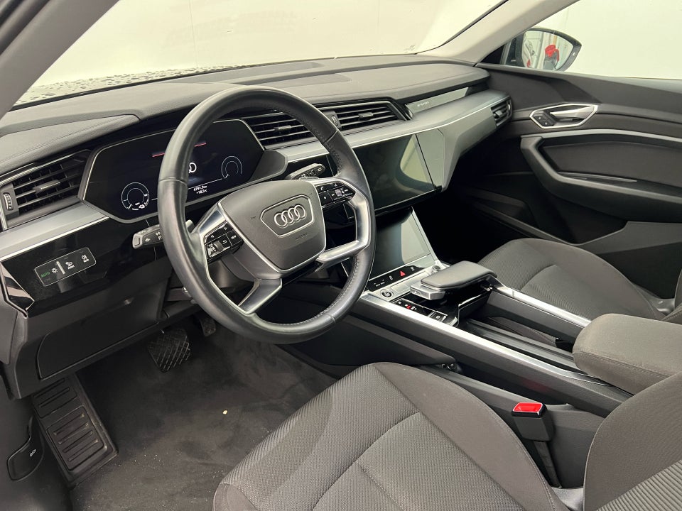 Audi e-tron 55 S-line Prestige quattro 5d