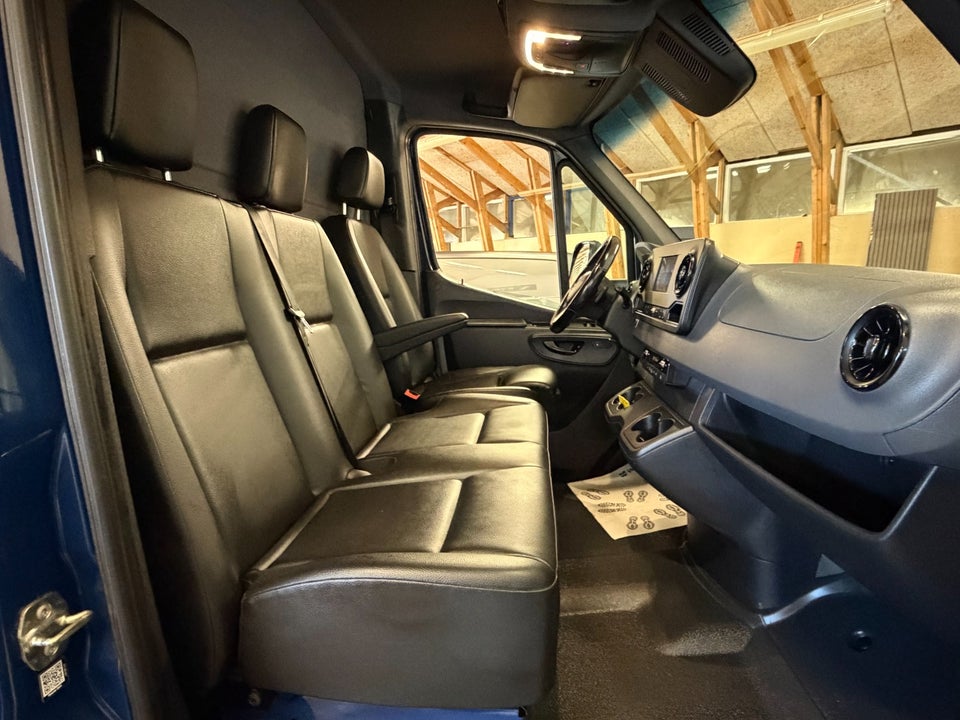 Mercedes Sprinter 319 3,0 CDi A3 Chassis aut. RWD 2d