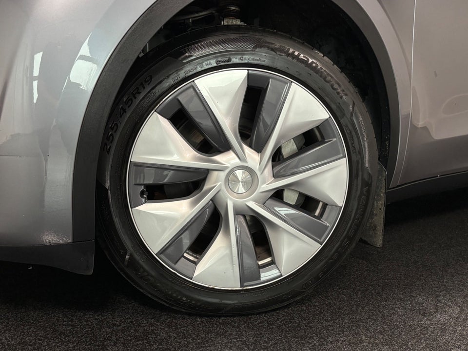 Tesla Model Y Long Range RWD 5d