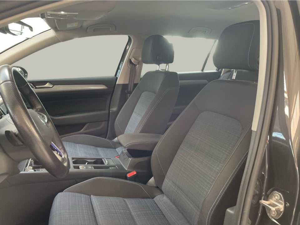 VW Passat 1,4 GTE High DSG 4d