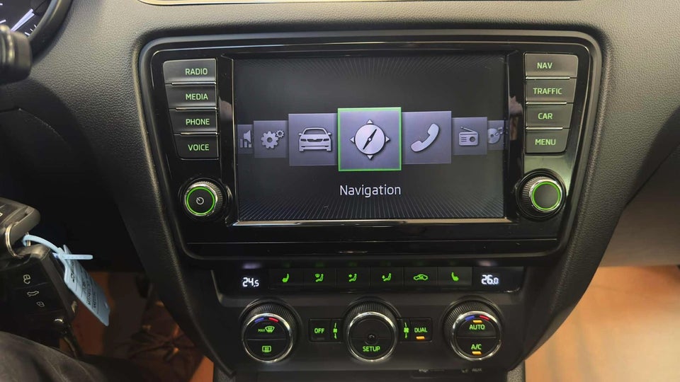 Skoda Octavia 1,6 TDi 105 Elegance Combi DSG 5d