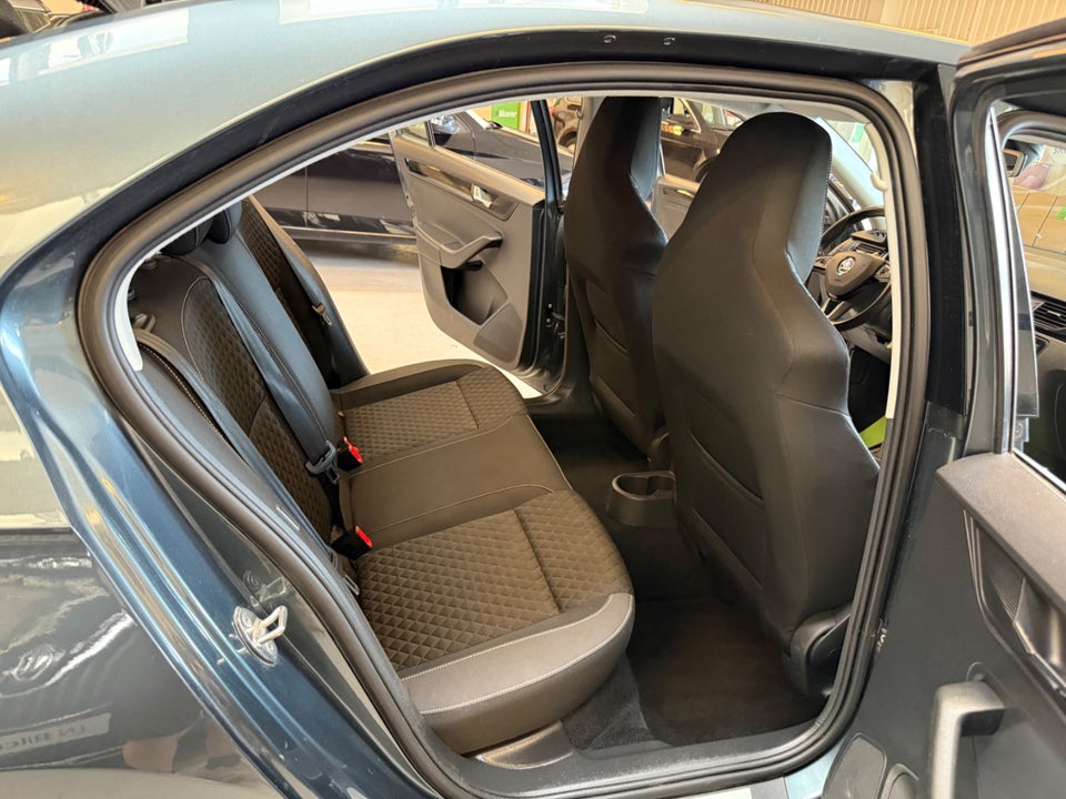 Skoda Rapid 1,0 TSi 110 Ambition DSG 5d