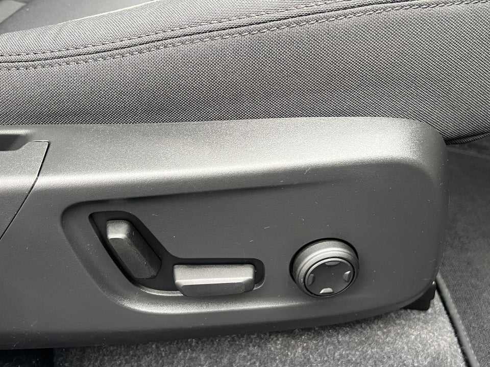 Volvo XC40 P8 ReCharge Twin Pro 5d