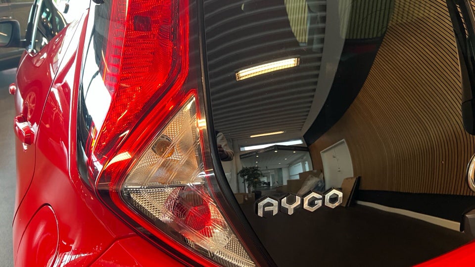 Toyota Aygo 1,0 VVT-i x-sky x-shift 5d