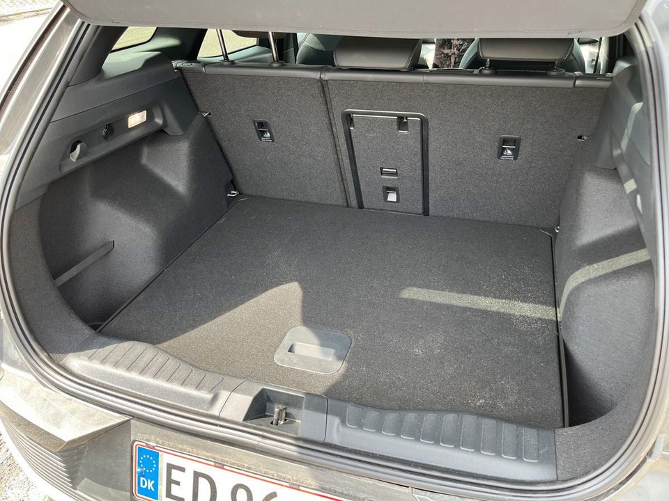 Ford Explorer 77 Select Extended Range 5d