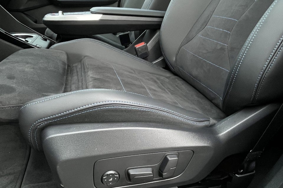 BMW iX1 xDrive30 Fully Charged M-Sport 5d