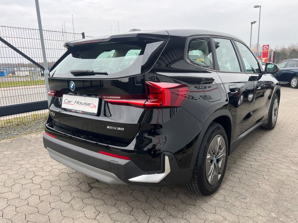 BMW iX1 xDrive30 Fully Charged 5d