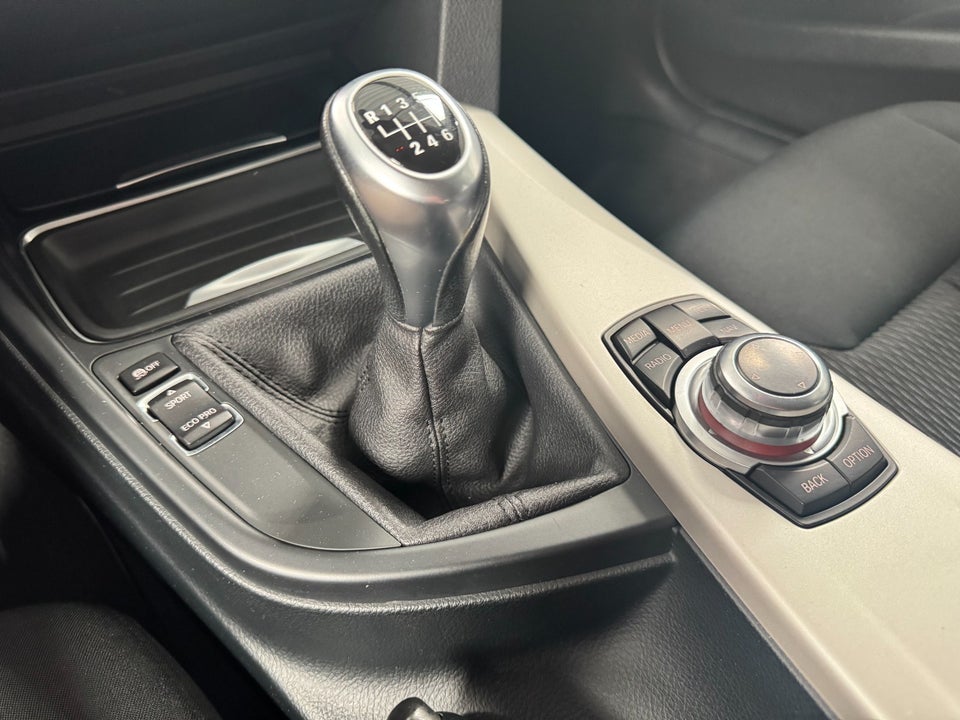 BMW 320d 2,0 Touring 5d
