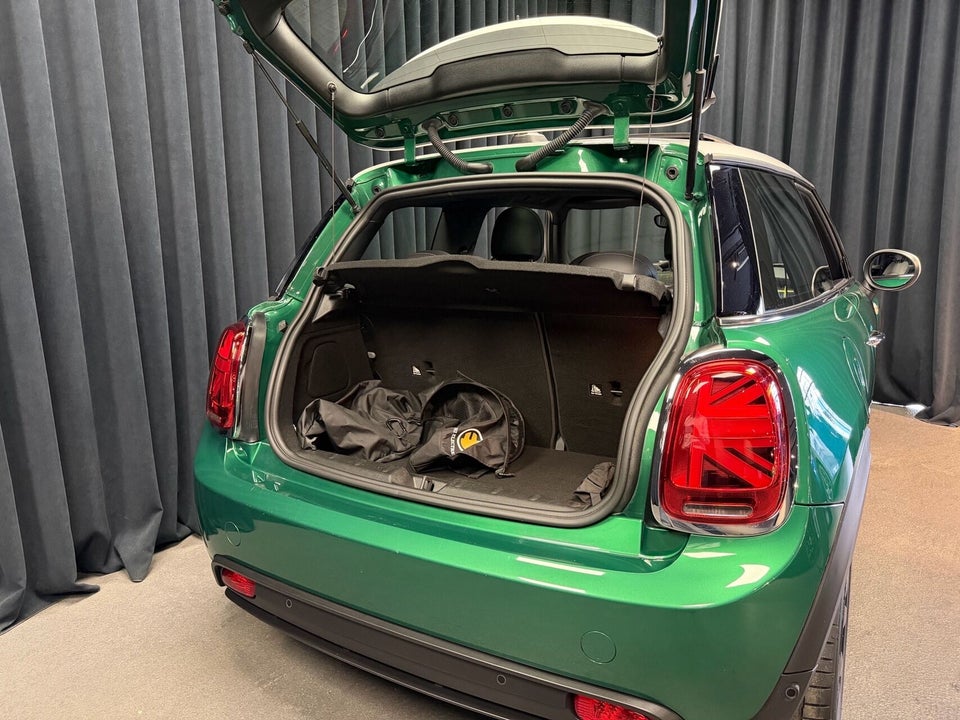 MINI Cooper SE Greenwich 3d