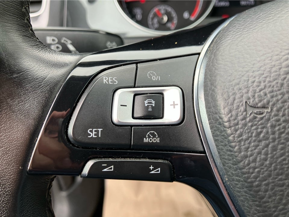 VW Golf VII 1,6 TDi 115 Comfortline Van 5d