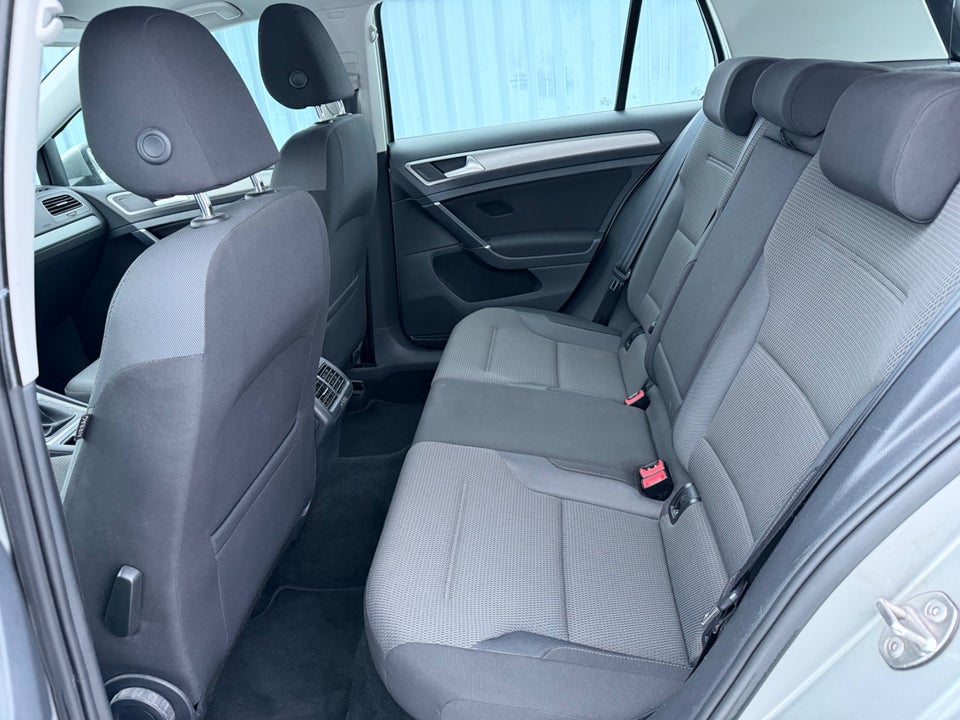 VW Golf VII 1,4 TSi 122 Comfortline BMT 5d