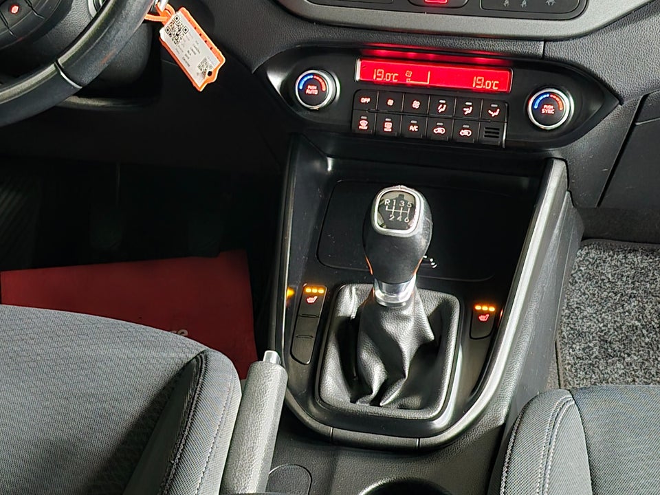 Kia Carens 1,6 GDi Style 7prs 5d