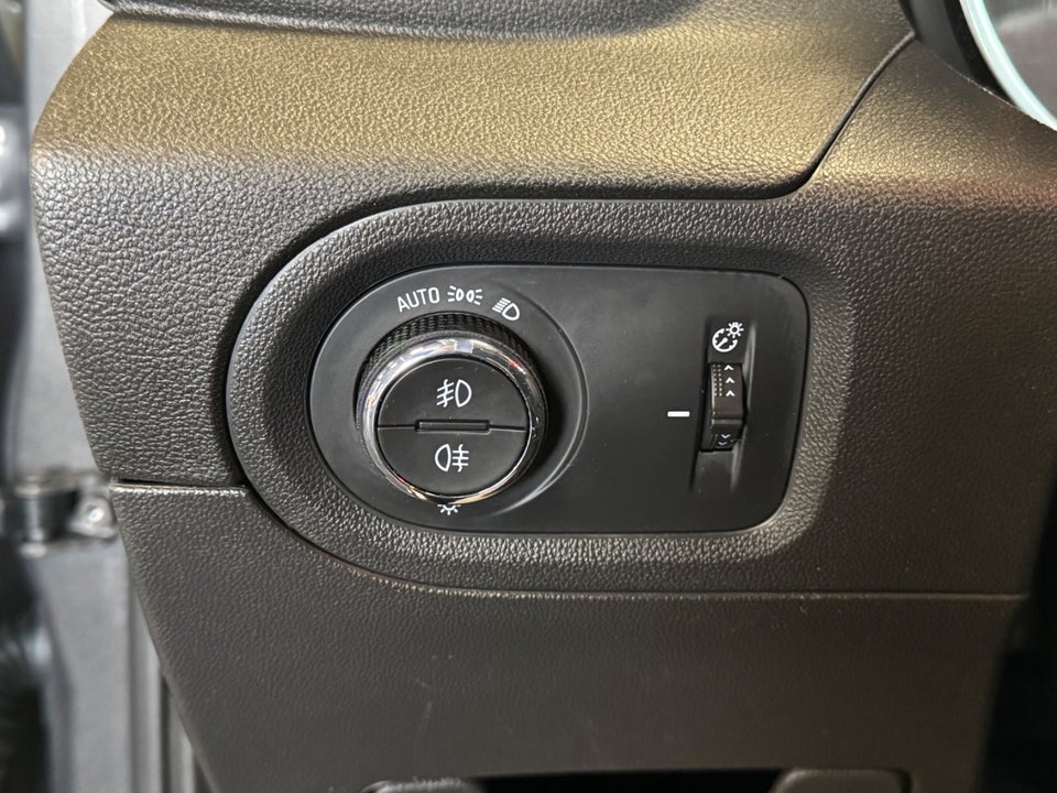 Opel Grandland X 1,6 Hybrid Ultimate aut. 5d