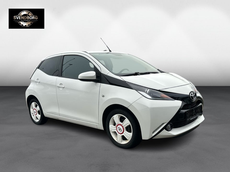 Toyota Aygo 1,0 VVT-i x-wave 5d