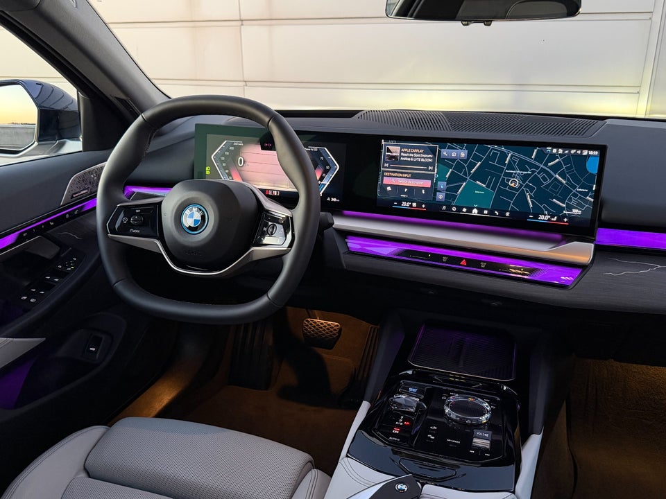 BMW i5 eDrive40 Fully Charged M-Sport 4d