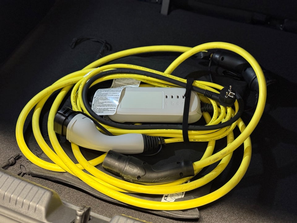 Cupra Born 77 e-Boost Business Edition+ 5d