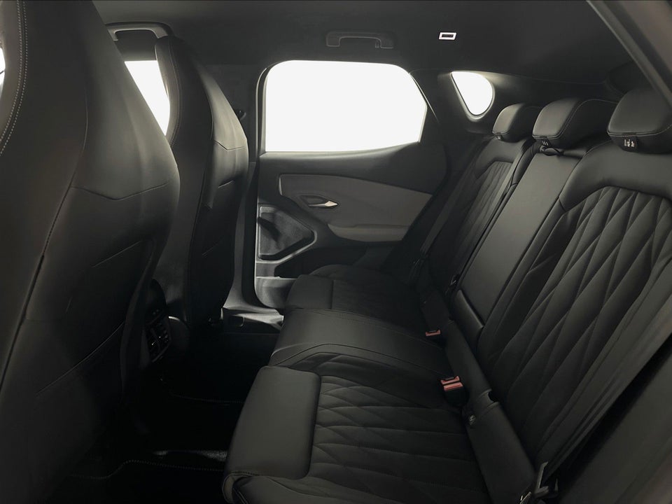 Ford Capri 82 Premium Extended Range 5d