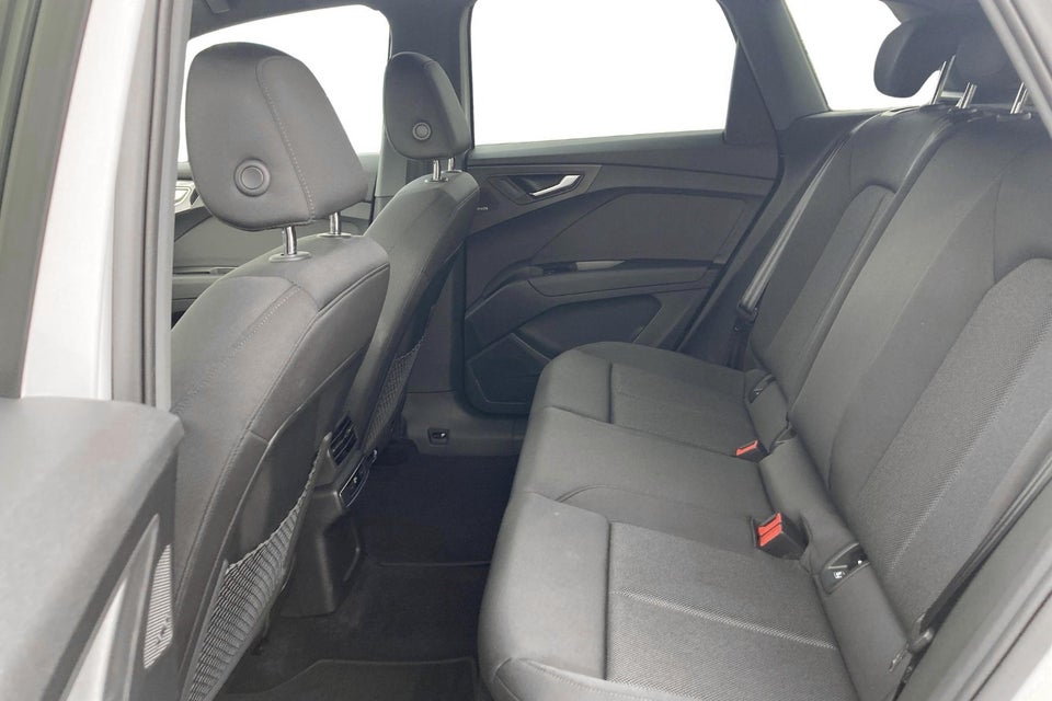 Audi Q4 e-tron 40  5d