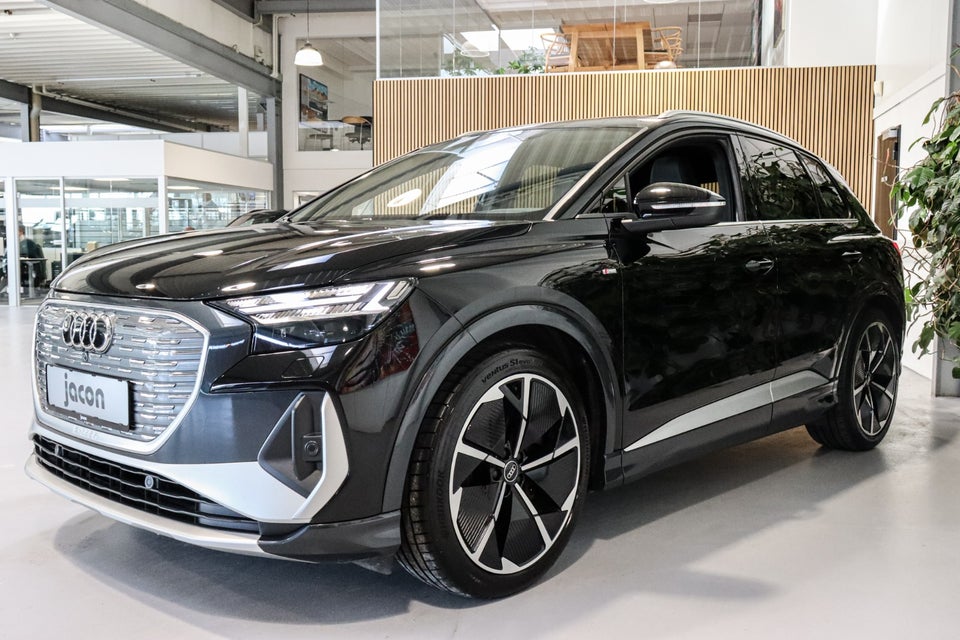 Audi Q4 e-tron 50 S-line quattro 5d
