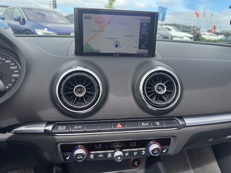 Audi A3 2,0 TDi 150 Ambiente Cabriolet S-tr. 2d