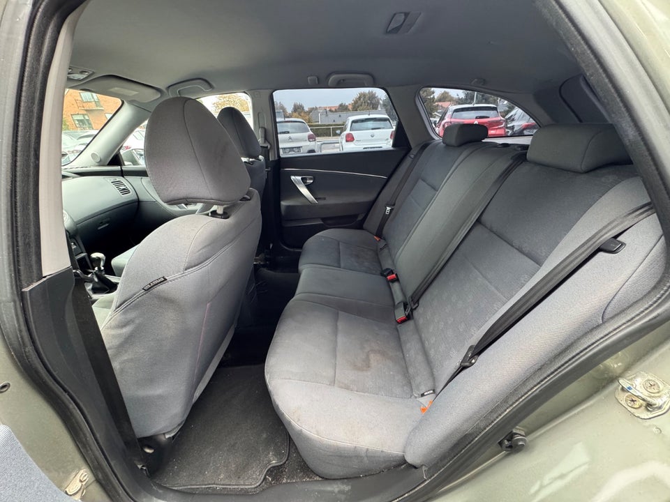 Nissan Primera 1,6 Acenta stc. 5d