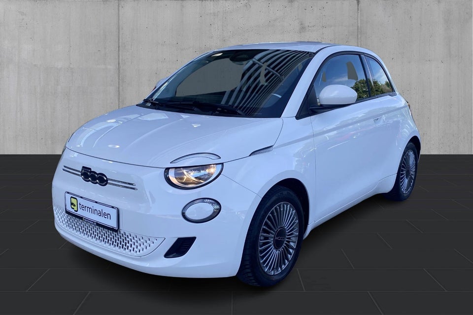 Fiat 500e 42 Icon 3d