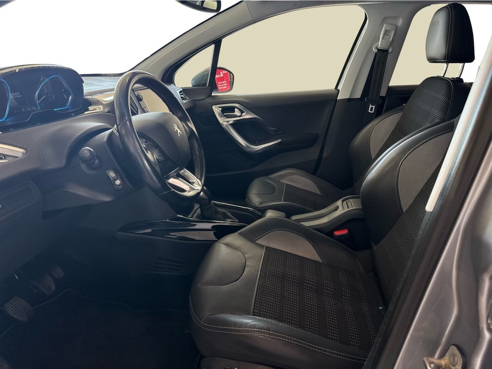 Peugeot 2008 1,2 e-THP 110 Active 5d