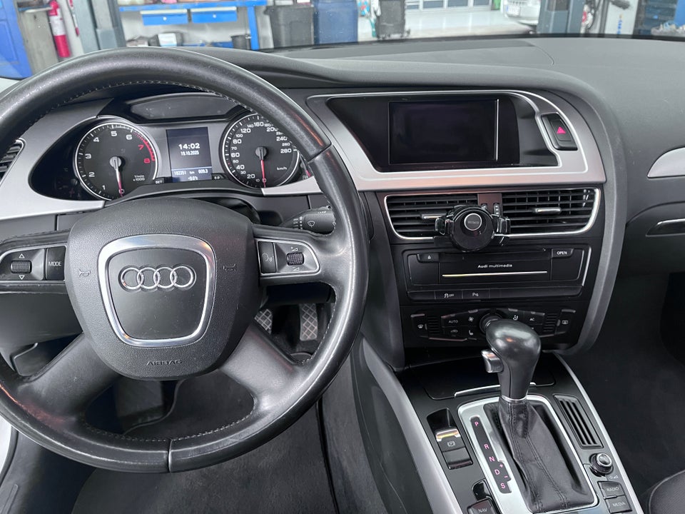 Audi A4 2,0 TFSi 211 quattro S-tr. 4d