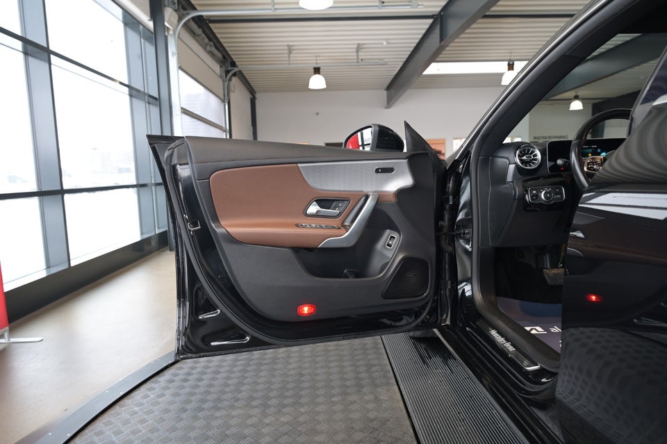 Mercedes CLA200 1,3 Progressive Coupé aut. 4d