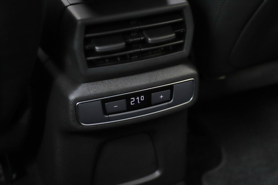 Audi Q4 e-tron 40 S-line 5d