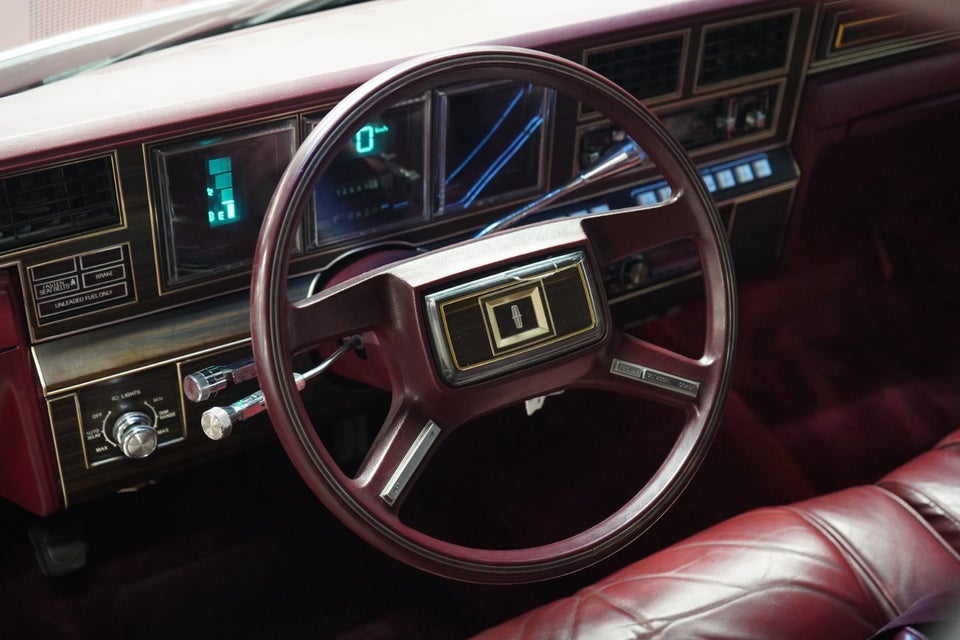 Ford Lincoln Continental 5,0 Mark VI Signature Series aut. 4d