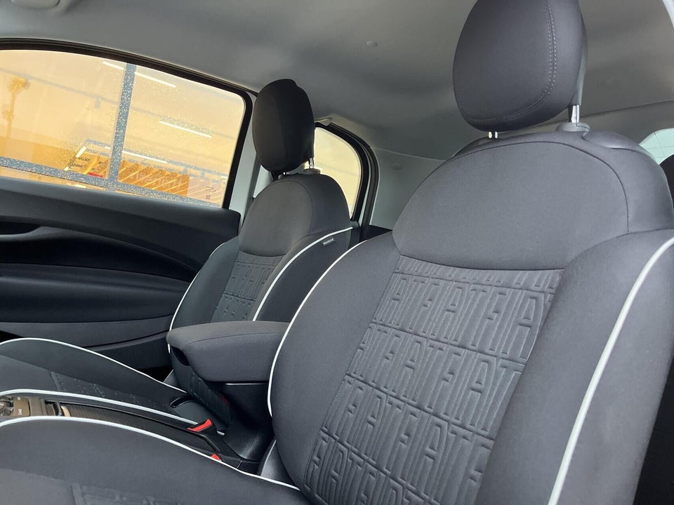 Fiat 500e 42 Icon 3+1 4d