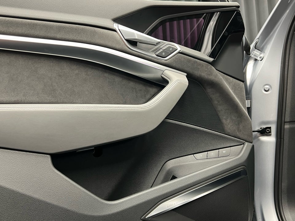 Audi e-tron 50 S-line Prestige Sportback quattro 5d