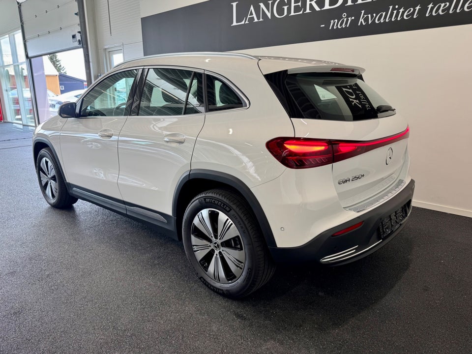 Mercedes EQA250+ Progressive Advance 5d