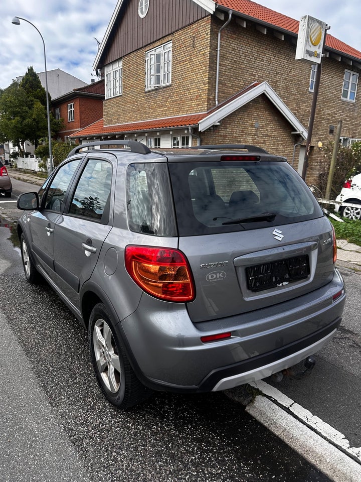 Suzuki SX4 1,6 CombiBack GLX aut. 5d