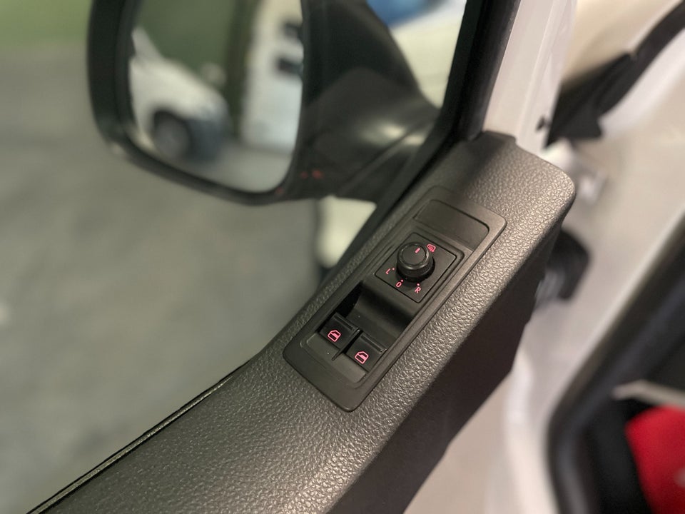 VW Transporter 2,0 TDi 150 Kassevogn DSG lang