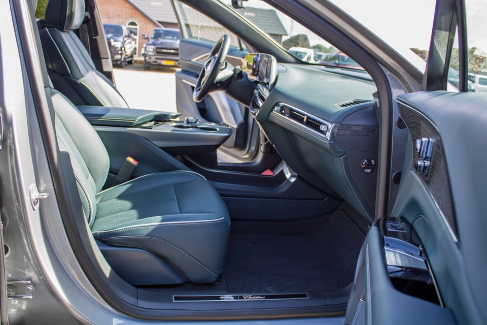 Cadillac Lyriq 600 E4 Sport AWD 5d